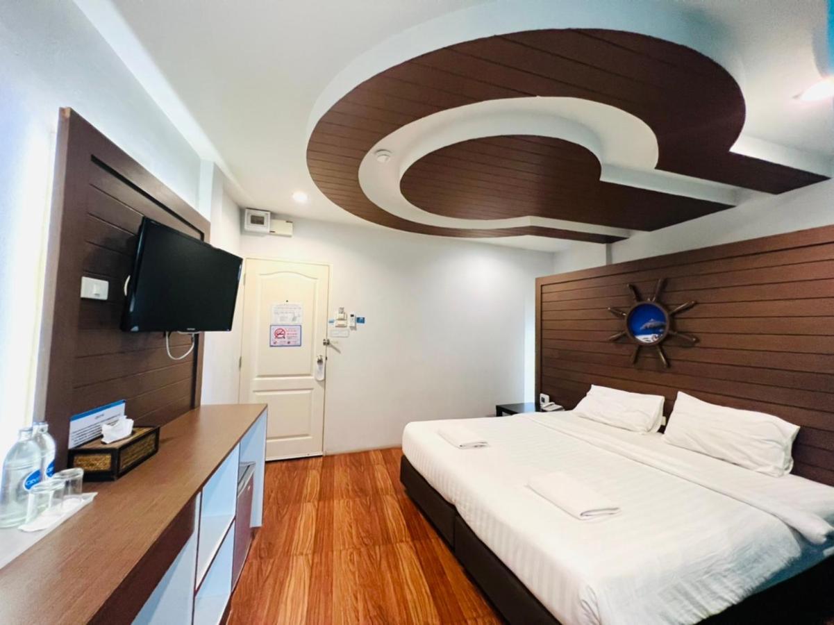 Bed By Cruise Hotel At Samakkhi-Tivanont Nonthaburi Exterior photo