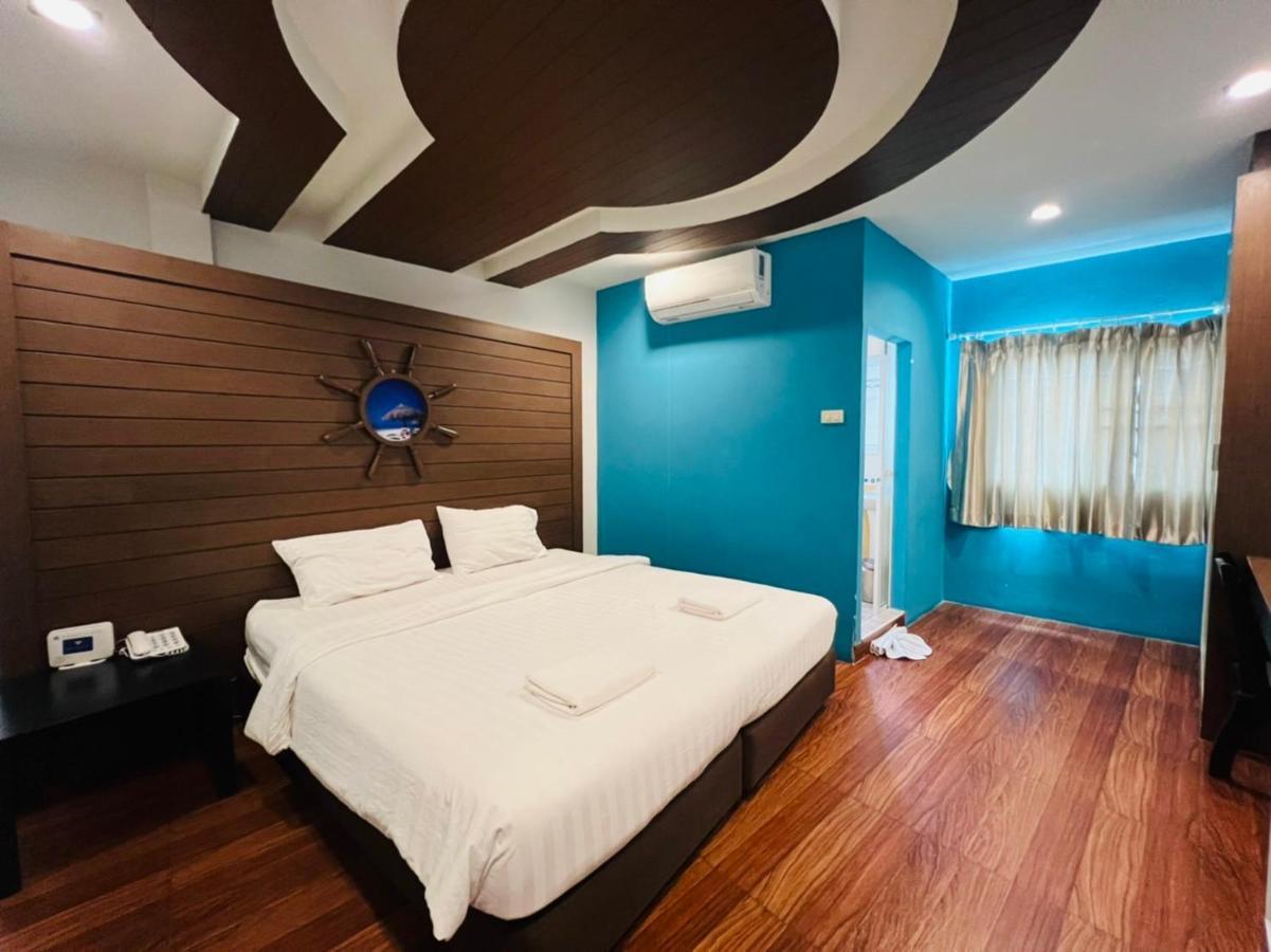 Bed By Cruise Hotel At Samakkhi-Tivanont Nonthaburi Exterior photo